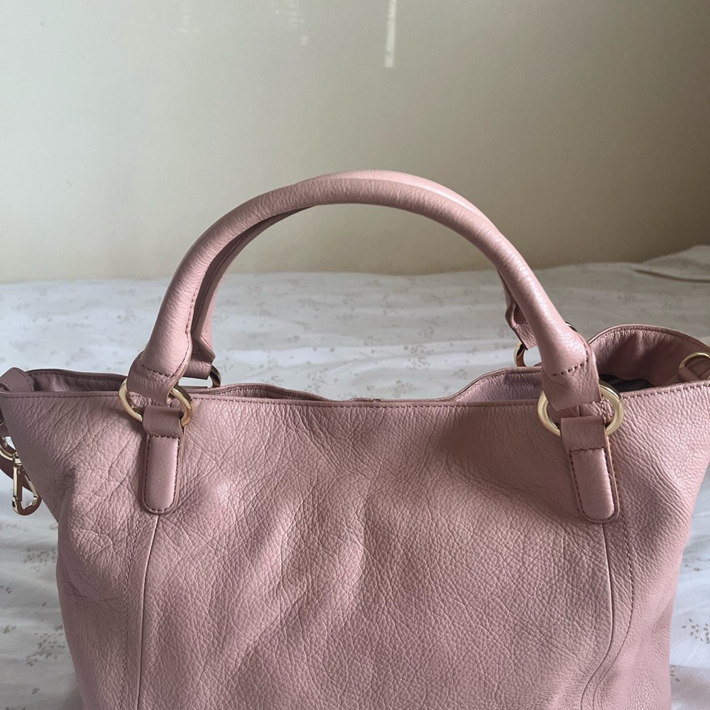 G.I.L.I. Classic Pink 100% Genuine Leather Tote Bag - Picture 3 of 13